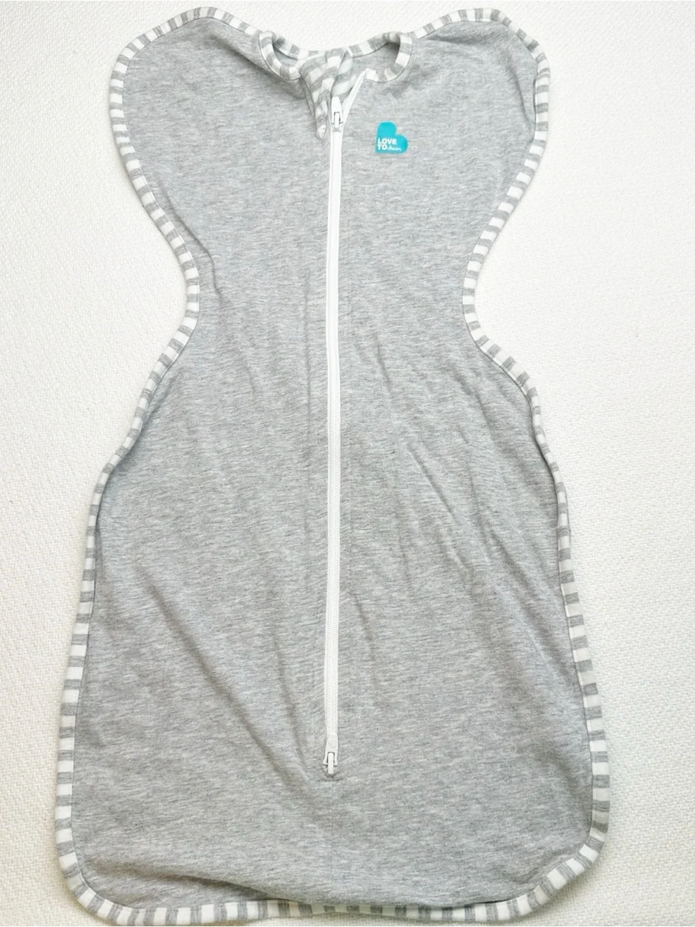 Love to dream Grey Swaddle 8-13 lbs